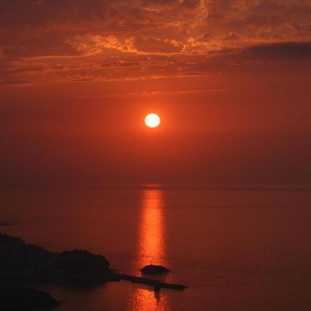 Ikarian Centre - Accommodation & Mountain Hiking Evdilos  Esterno foto