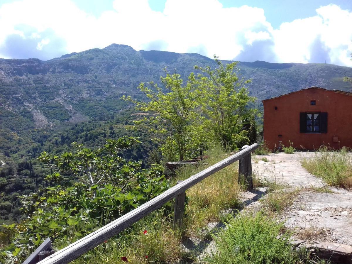 Ikarian Centre - Accommodation & Mountain Hiking Evdilos  Esterno foto