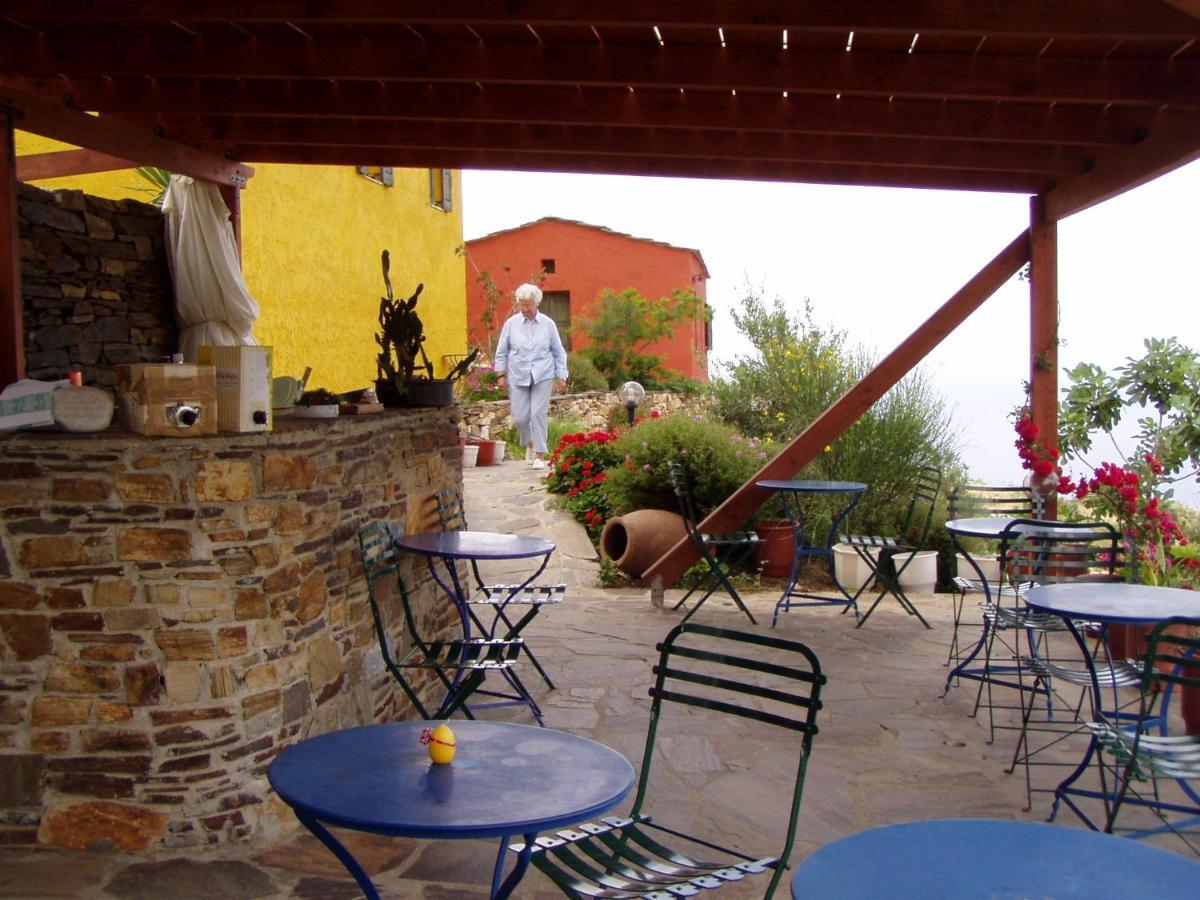 Ikarian Centre - Accommodation & Mountain Hiking Evdilos  Esterno foto