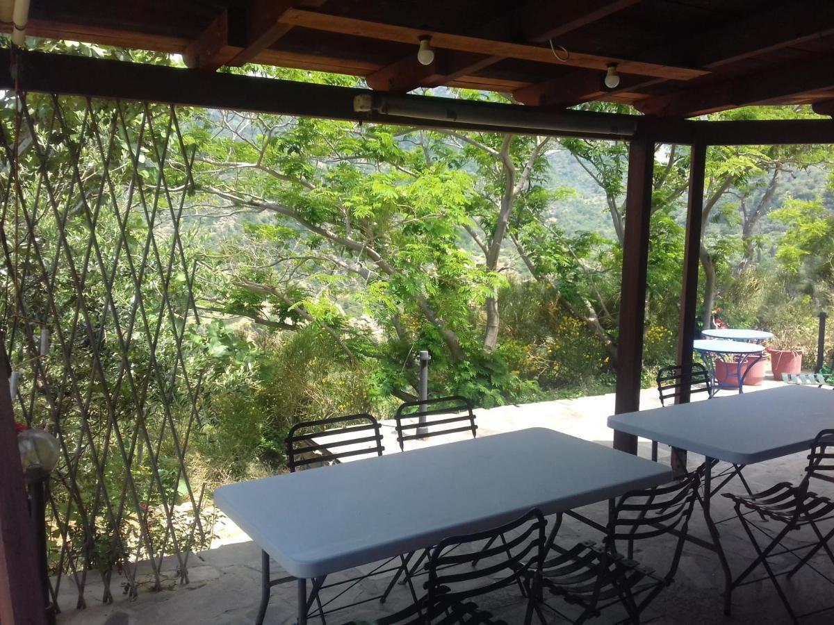 Ikarian Centre - Accommodation & Mountain Hiking Evdilos  Esterno foto
